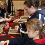 Zabawy ze sznurkiem (11)