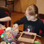 Zabawy ze sznurkiem (12)