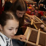 Zabawy ze sznurkiem (24)